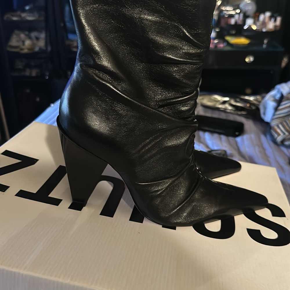Schultz booties - Picture 3 of 4